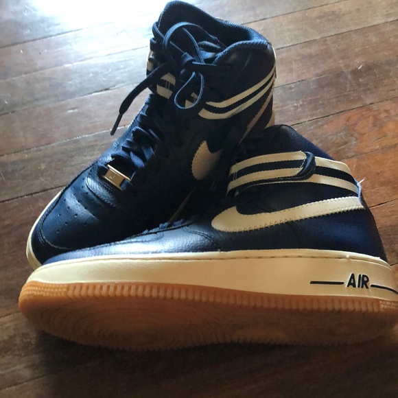 Nike Air Force 1 With Velcro Strap - Picture 5 of 8